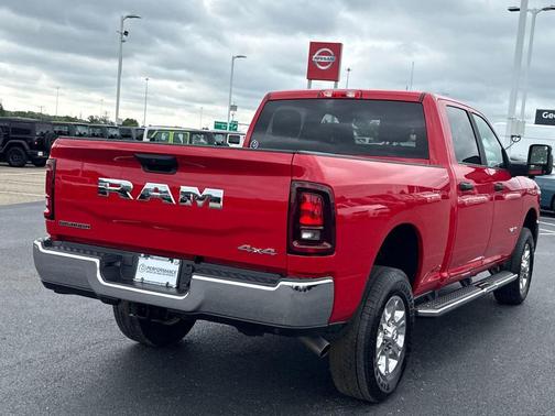 Flame Red Clearcoat 2026 RAM 2500 Big Horn Crew Cab 4x4 6'4' Box
