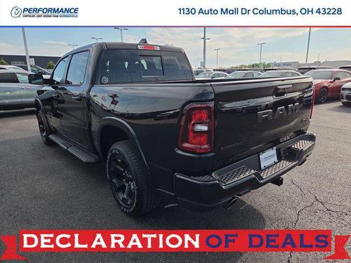 Diamond Black Crystal Pearlcoat 2026 RAM 1500 Big Horn/Lone Star