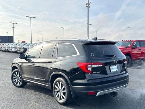 2022 Honda Pilot AWD Black Edition