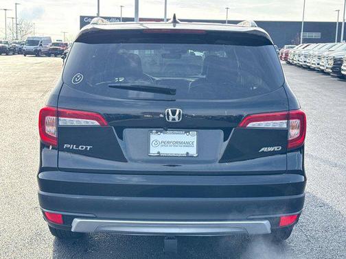 2022 Honda Pilot AWD Black Edition