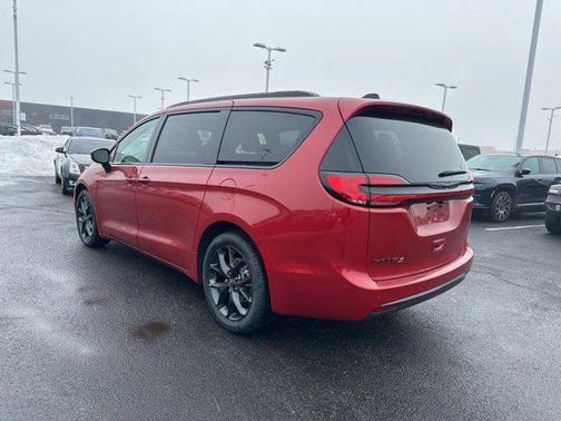 2026 Chrysler Pacifica L