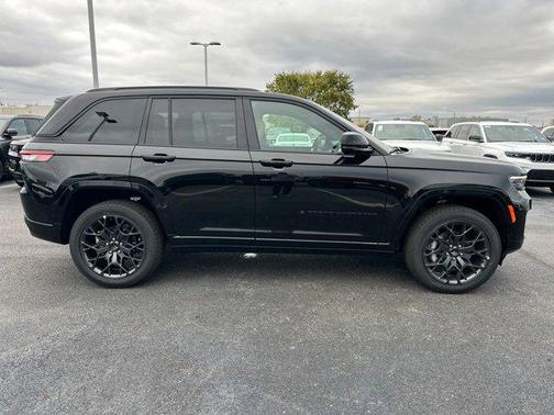 2025 Jeep Grand Cherokee Summit