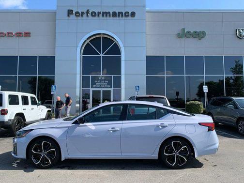 2024 Nissan Altima SR FWD