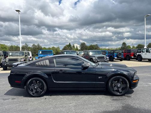 Black Clearcoat 2007 Ford Mustang GT Premium