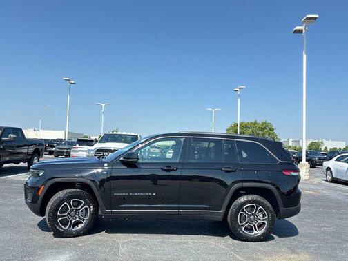 2022 Jeep Grand Cherokee 4xe Trailhawk