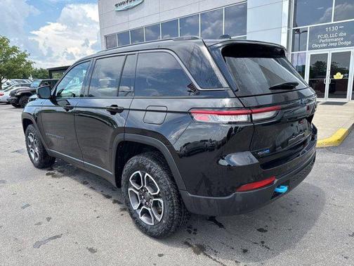 2022 Jeep Grand Cherokee 4xe Trailhawk