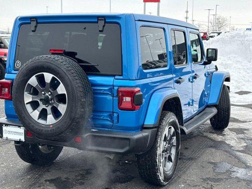 2023 Jeep Wrangler 4-Door Sahara