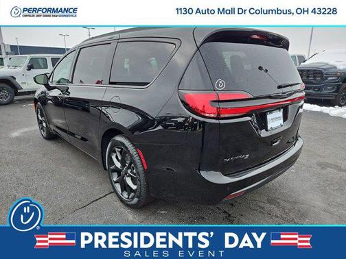 2026 Chrysler Pacifica L