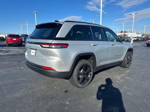 2025 Jeep Grand Cherokee Altitude