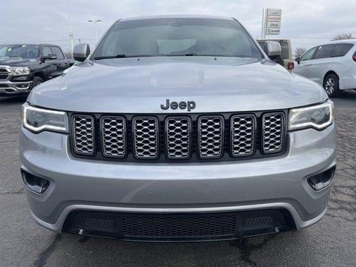 Photo 2 of 18 of 2021 Jeep Grand Cherokee Laredo X
