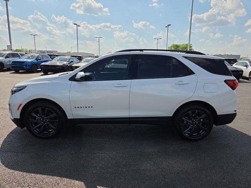 Iridescent Pearl Tricoat 2022 Chevrolet Equinox FWD RS