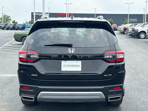 2023 Honda Pilot AWD Elite