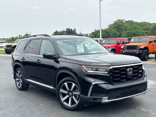 2023 Honda Pilot AWD Elite