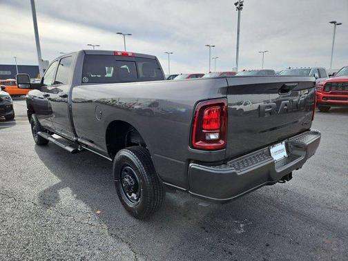 2025 RAM 2500 Tradesman Crew Cab 4x4 8' Box