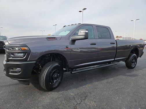 2025 RAM 2500 Tradesman Crew Cab 4x4 8' Box