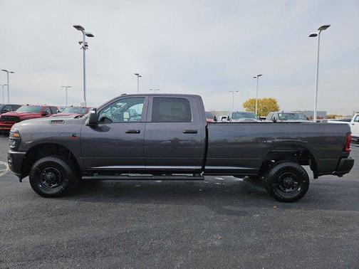 2025 RAM 2500 Tradesman Crew Cab 4x4 8' Box