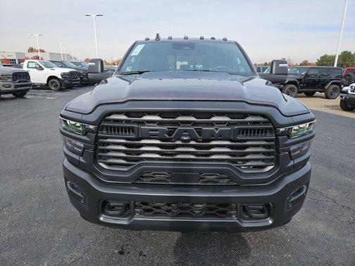 2025 RAM 2500 Tradesman Crew Cab 4x4 8' Box