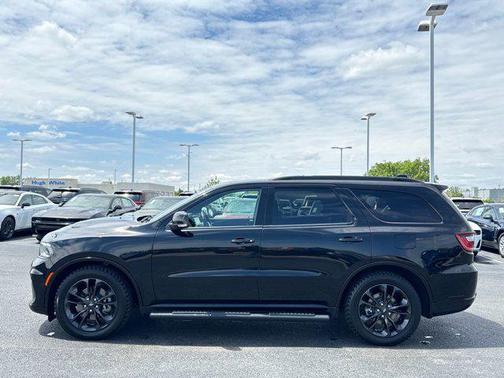 DB Black Crystal Clearcoat 2024 Dodge Durango R/T Plus