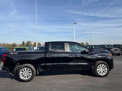 2023 Chevrolet Silverado 1500 Custom