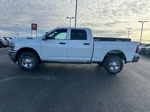 2026 RAM 2500 Tradesman Crew Cab 4x4 6'4' Box
