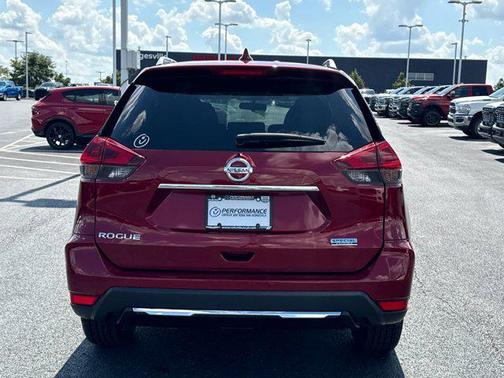 2020 Nissan Rogue SV