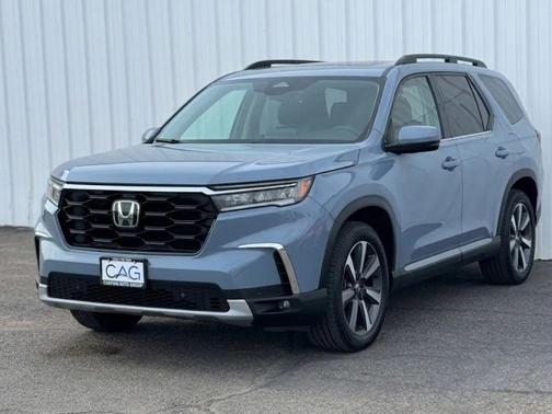 Gray 2023 Honda Pilot Touring 8-Passenger