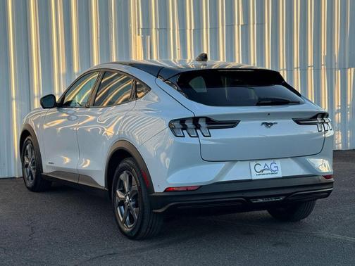 Space White Metallic 2023 Ford Mustang Mach-E Select