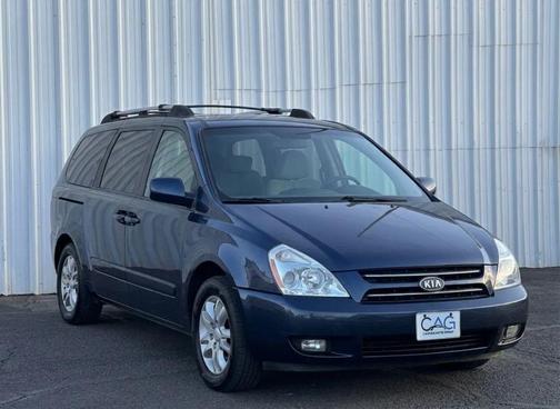 Blue 2008 Kia Sedona EX