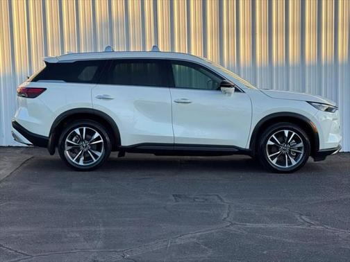 2022 INFINITI QX60 Luxe