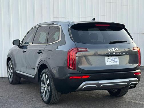 2022 Kia Telluride S
