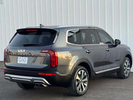2022 Kia Telluride S