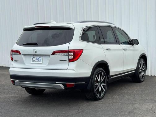 2022 Honda Pilot Touring 8-Passenger