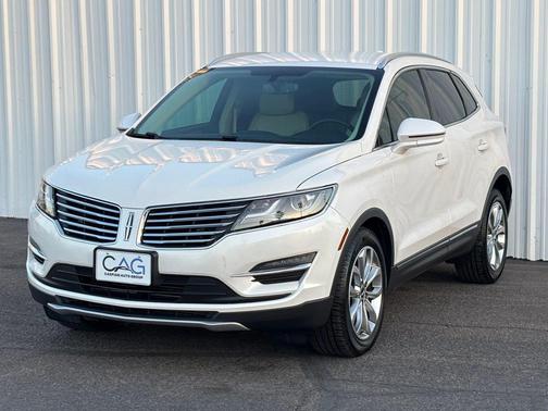 White Platinum Metallic Tri-Coat 2018 Lincoln MKC Select