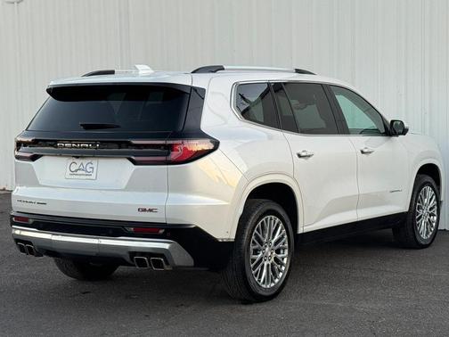 2024 GMC Acadia Denali