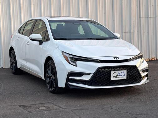 Ice Cap 2023 Toyota Corolla SE