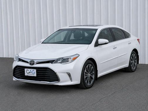 Blizzard Pearl 2017 Toyota Avalon XLE Premium