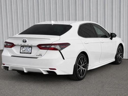Ice Cap 2023 Toyota Camry SE