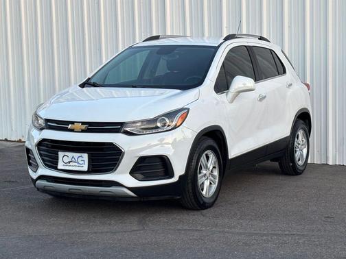Summit White 2020 Chevrolet Trax LT