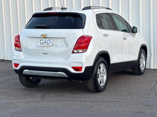 Summit White 2020 Chevrolet Trax LT