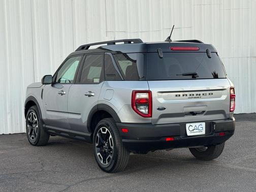 Iconic Silver Metallic 2022 Ford Bronco Sport Outer Banks