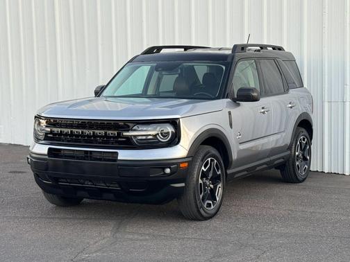 Iconic Silver Metallic 2022 Ford Bronco Sport Outer Banks