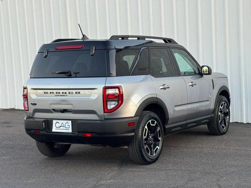 Iconic Silver Metallic 2022 Ford Bronco Sport Outer Banks