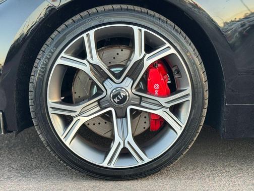 Aurora Black 2020 Kia Stinger GT1