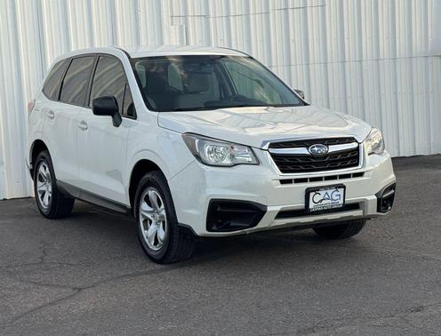 Crystal White Pearl 2018 Subaru Forester 2.5i