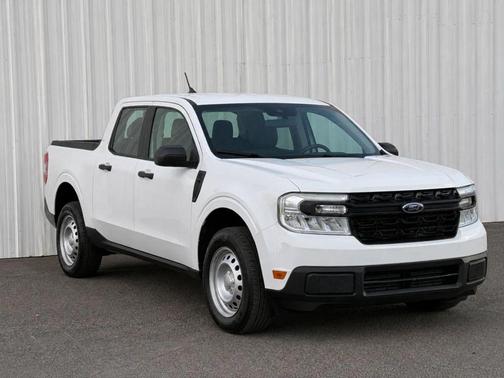 Oxford White 2022 Ford Maverick XL