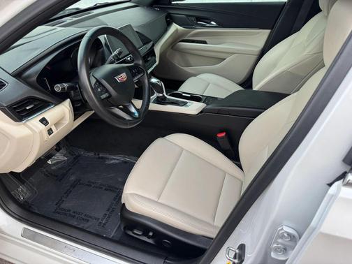 2021 Cadillac CT4 Luxury