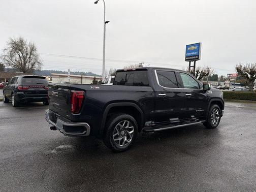2023 GMC Sierra 1500 SLT