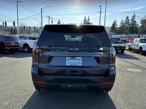 2025 Chevrolet Suburban 4WD Z71