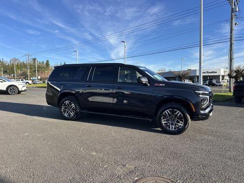 2025 Chevrolet Suburban 4WD Z71