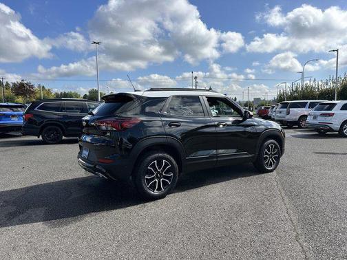 Mosaic Black Metallic 2023 Chevrolet Trailblazer ACTIV